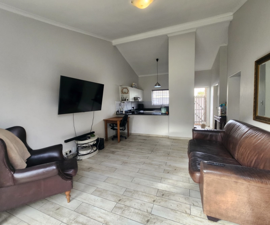 2 Bedroom Property for Sale in Table View Western Cape
